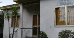 VILLA CON GIARDINO –  ZONA RESIDENZIALE (CONFINE LOANO) – 100 m DAL MARE – BORGHETTO S.SPIRITO