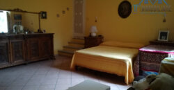 VILLA CON GIARDINO –  ZONA RESIDENZIALE (CONFINE LOANO) – 100 m DAL MARE – BORGHETTO S.SPIRITO