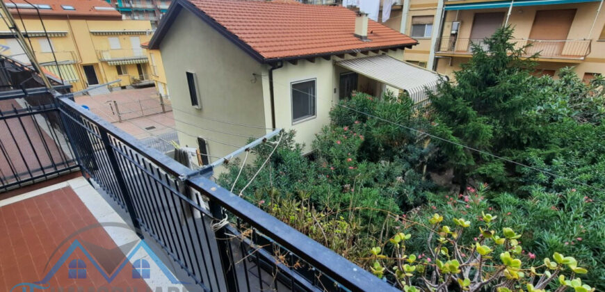 MONOLOCALE –  VIA MINZONI – 200 m DAL MARE – BORGHETTO S.SPIRITO