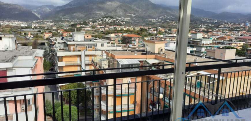 BILOCALE ATTICO RISTRUTTURATO CON TERRAZZA VISTA MARE –  VIA PONTI – 200 m DAL MARE – BORGHETTO S.SPIRITO