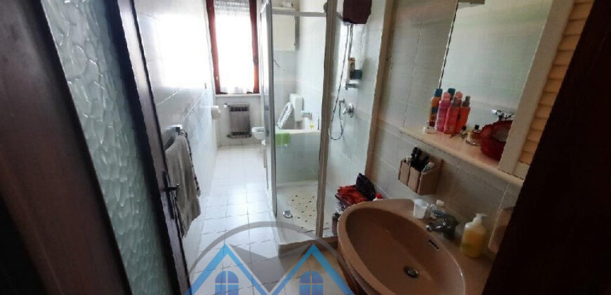 TRILOCALE CON GIARDINO CONDOMINIALE –  VIA PINELAND (ZONA RESIDENZIALE) – 800 m DAL MARE – BORGHETTO S.SPIRITO