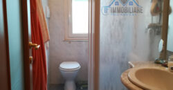 VILLA CON GIARDINO –  ZONA RESIDENZIALE (CONFINE LOANO) – 100 m DAL MARE – BORGHETTO S.SPIRITO