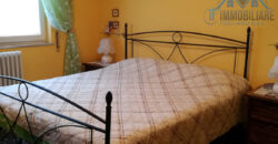 VILLA CON GIARDINO –  ZONA RESIDENZIALE (CONFINE LOANO) – 100 m DAL MARE – BORGHETTO S.SPIRITO