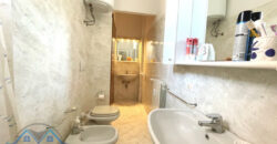 TRILOCALE ATTICO RISTRUTTURATO ED ARREDATO –  VIA DANTE – 100 m DAL MARE – BORGHETTO S.SPIRITO