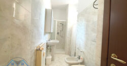 TRILOCALE ATTICO RISTRUTTURATO ED ARREDATO –  VIA DANTE – 100 m DAL MARE – BORGHETTO S.SPIRITO
