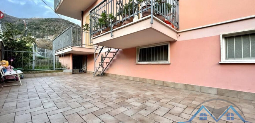 TRILOCALE + CORTILE –  VIA MARICI – BOISSANO