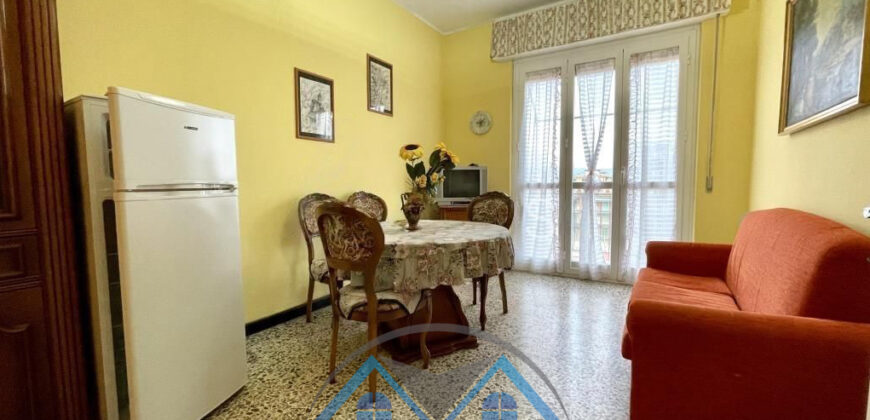 TRILOCALE AMPIO –  CORSO IV NOVEMBRE – 50 m DAL MARE – BORGHETTO S.SPIRITO