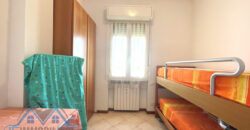 TRILOCALE ATTICO RISTRUTTURATO ED ARREDATO –  VIA DANTE – 100 m DAL MARE – BORGHETTO S.SPIRITO