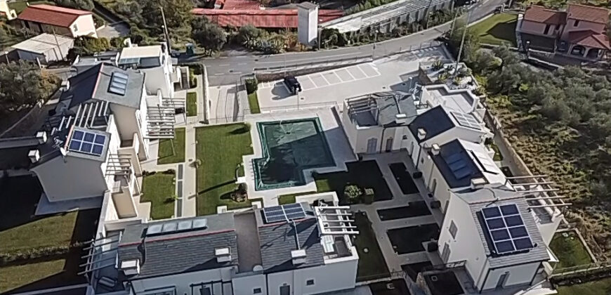 BILOCALE CON GIARDINO, PISCINA ED AREE VERDI COMUNI-  VIA MACCAGNE – NUOVA COSTRUZIONE CON SPLENDIDA VISTA MARE MARE – BOISSANO