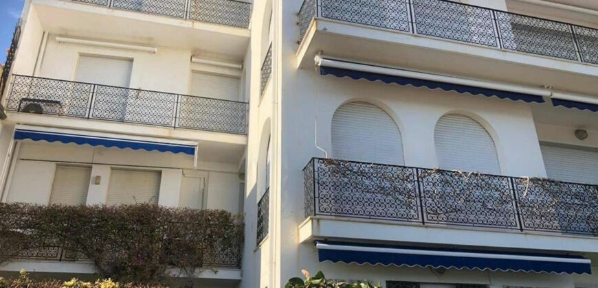 TRILOCALE RISTRUTTURATO CON MATERIALI DI PREGIO E FINEMENTE ARREDATO –  PASSEGGIATA CADORNA (BORGO COSCIA)- SUL MARE – ALASSIO