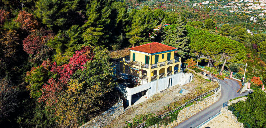 VILLA IN COSTRUZIONE CON SPLENDIDA VISTA MARE –  STRADA CONSORZILE SIMONE SALADA – 1 Km DAL MARE – ALASSIO