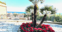 TRILOCALE RISTRUTTURATO ED ARREDATO CON STUPENDA VISTA MARE –  VIA VIRGILIO – 400 m DAL MARE – ALASSIO (Parco delle Ninfee)
