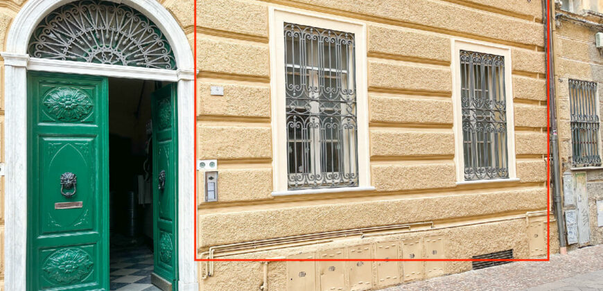 SPLENDIDO PIANO TERRA DI UN PALAZZO STORICO SUL LUNGOMARE DI PIETRA LIGURE