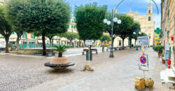 SPLENDIDO PIANO TERRA DI UN PALAZZO STORICO SUL LUNGOMARE DI PIETRA LIGURE