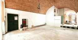SPLENDIDO PIANO TERRA DI UN PALAZZO STORICO SUL LUNGOMARE DI PIETRA LIGURE