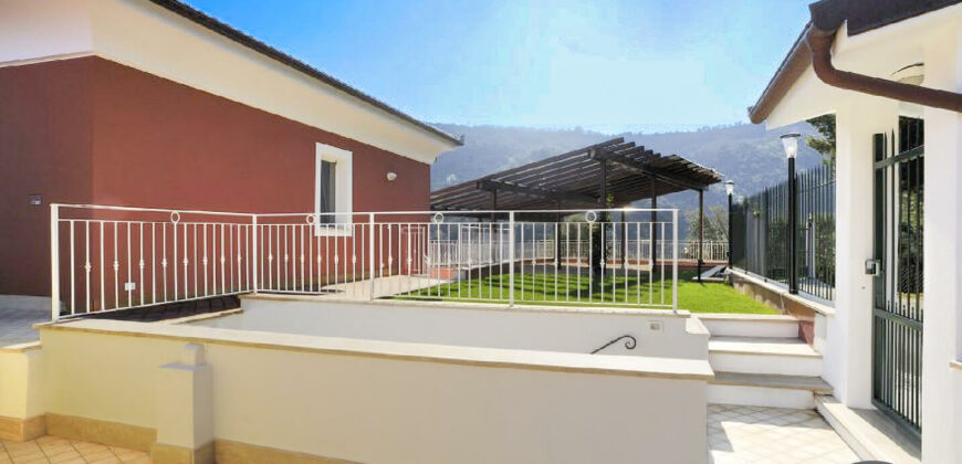 VILLA CON VISTA MOZZAFIATO – VIA PRIVATA CAZULINI – ALASSIO