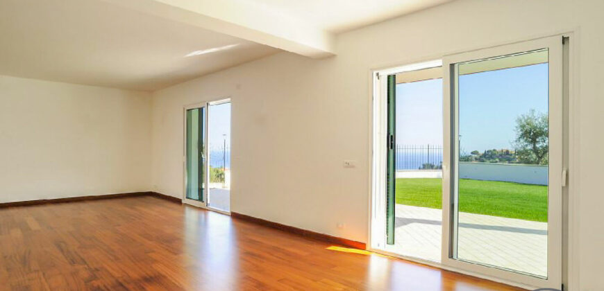 VILLA CON VISTA MOZZAFIATO – VIA PRIVATA CAZULINI – ALASSIO