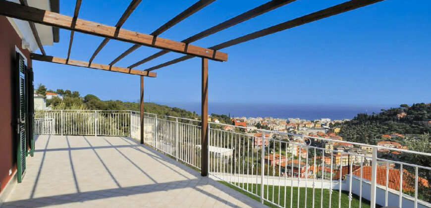 VILLA CON VISTA MOZZAFIATO – VIA PRIVATA CAZULINI – ALASSIO