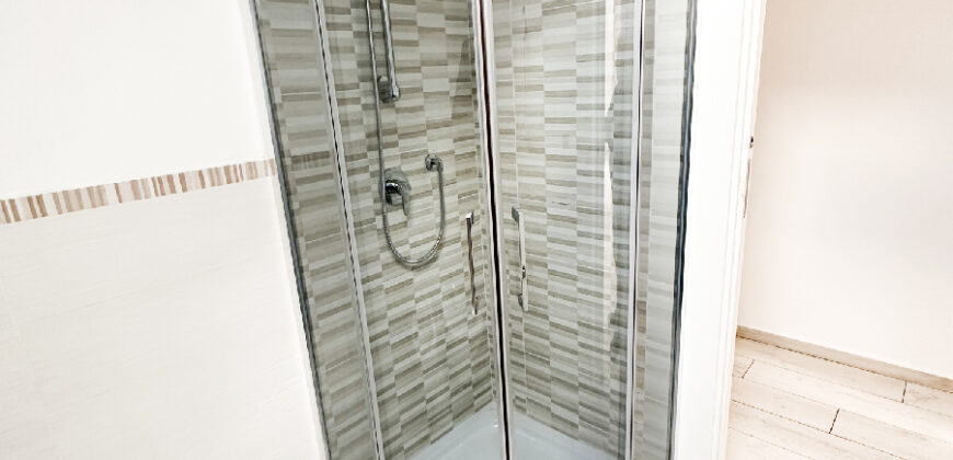 ATTICO TRILOCALE CON 2 BAGNI E 2 BALCONI –  VIA GIARDINI – 300 m DAL MARE – BORGHETTO SANTO SPIRITO