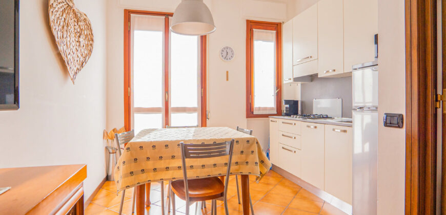 BILOCALE CON BALCONE VISTA APERTA –  VIA G.B. PERA – 800 m DAL MARE – ALASSIO