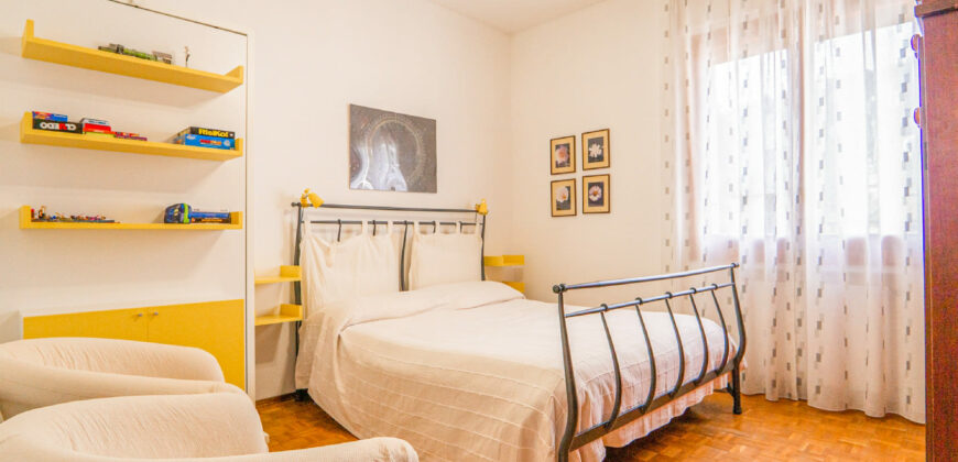 BILOCALE CON BALCONE VISTA APERTA –  VIA G.B. PERA – 800 m DAL MARE – ALASSIO