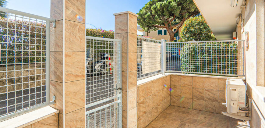 TRILOCALE COMPLETAMENTE RISTRUTTURATO E PARZIALMENTE ARREDATO + TERRAZZO E BOX –  VIA BATTAGLINO – 2 PASSI DAL MARE – ALASSIO, BORGO COSCIA