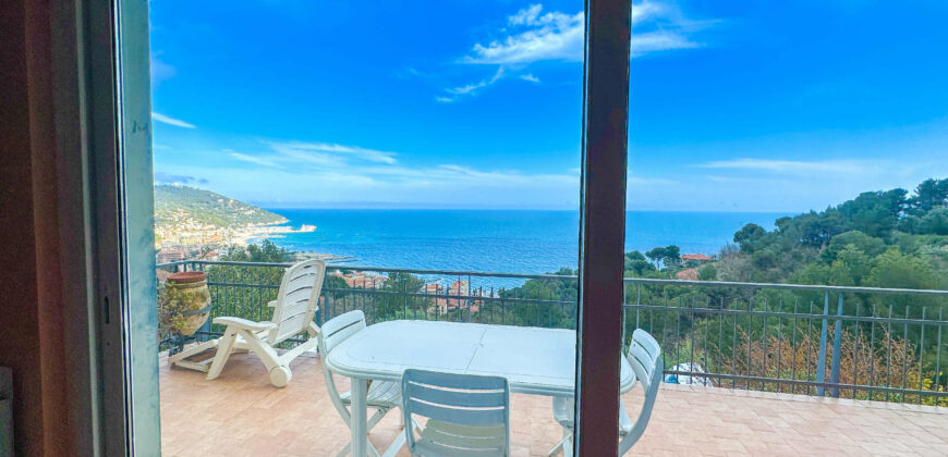 VILLA CON SPLENDIDA VISTA SUL GOLFO DI ANDORA –  VIA IMMACOLATA – 1 km DAL MARE – ANDORA