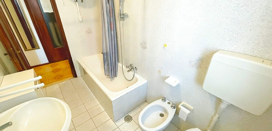 BILOCALE CON DOPPIO BALCONE  –  VIA PETRARCA  – 300 m DAL MARE – BORGHETTO SANTO SPIRITO