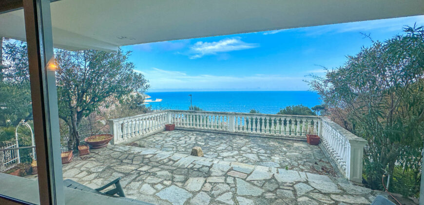 VILLA CON SPLENDIDA VISTA SUL GOLFO DI ANDORA –  VIA IMMACOLATA – 1 km DAL MARE – ANDORA