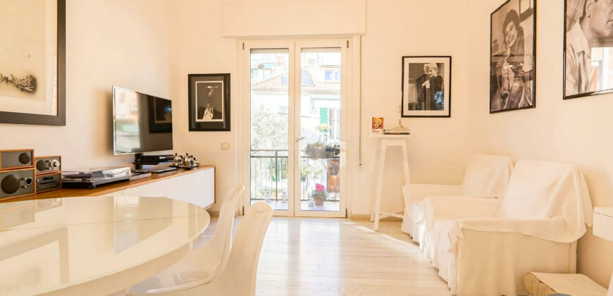 TRILOCALE CON GRANDE BALCONE + CANTINA E POSTO AUTO –  SAN ROCCO – 700 m DAL MARE – ALASSIO