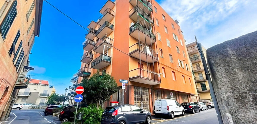 BILOCALE CON BALCONE VISTA MARE –  VIA ORTI – 100 m DAL MARE – BORGHETTO SANTO SPIRITO