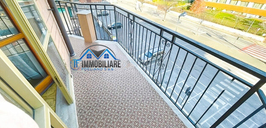 BILOCALE CON DOPPIO BALCONE  –  VIA PETRARCA  – 300 m DAL MARE – BORGHETTO SANTO SPIRITO