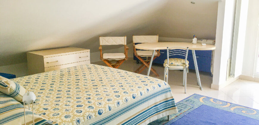 ATTICO VISTA MARE –  VIA SOLVA (ADIACENTE BORGO COSCIA) – 200 m DAL MARE – ALASSIO