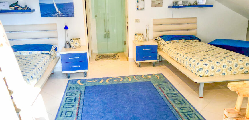 ATTICO VISTA MARE –  VIA SOLVA (ADIACENTE BORGO COSCIA) – 200 m DAL MARE – ALASSIO