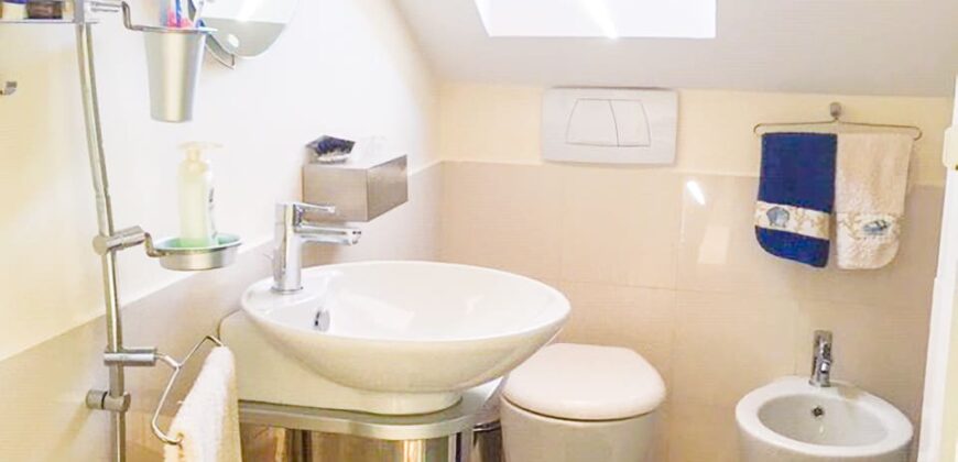 ATTICO VISTA MARE –  VIA SOLVA (ADIACENTE BORGO COSCIA) – 200 m DAL MARE – ALASSIO
