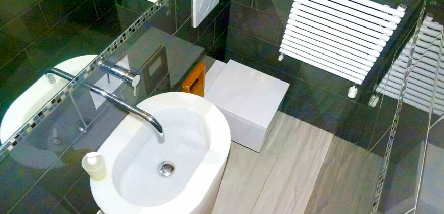 ATTICO SU 2 LIVELLI CON DOPPIA TERRAZZA –  BORGO COSCIA –  50 m DAL MARE – ALASSIO