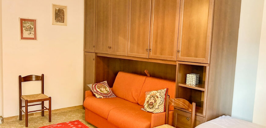 MONOLOCALE CON BALCONE VISTA MARE –  VIA IV NOVEMBRE – 50 m DAL MARE – BORGHETTO SANTO SPIRITO