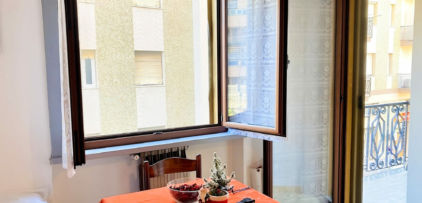 MONOLOCALE CON BALCONE VISTA MARE –  VIA IV NOVEMBRE – 50 m DAL MARE – BORGHETTO SANTO SPIRITO