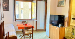 MONOLOCALE CON BALCONE VISTA MARE –  VIA IV NOVEMBRE – 50 m DAL MARE – BORGHETTO SANTO SPIRITO