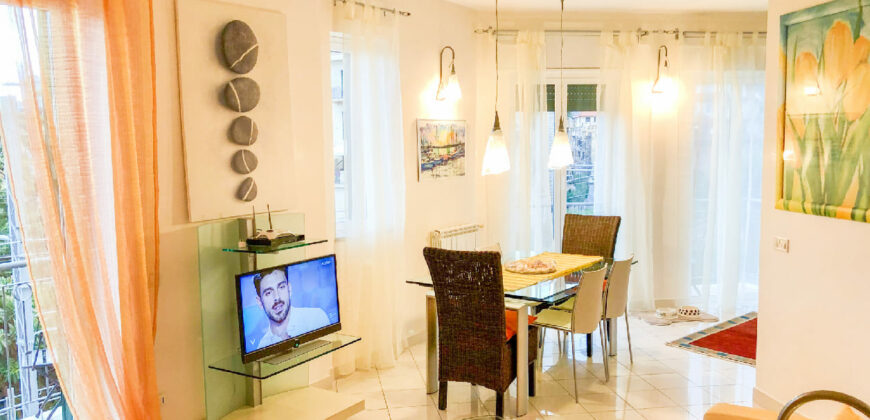 ATTICO VISTA MARE –  VIA SOLVA (ADIACENTE BORGO COSCIA) – 200 m DAL MARE – ALASSIO