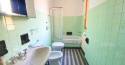 ATTICO CON AMPIO TERRAZZO VISTA MARE + BOX E CANTINA –  VIA IGNAZIO DELL’ORO – 400 m DAL MARE – ALASSIO