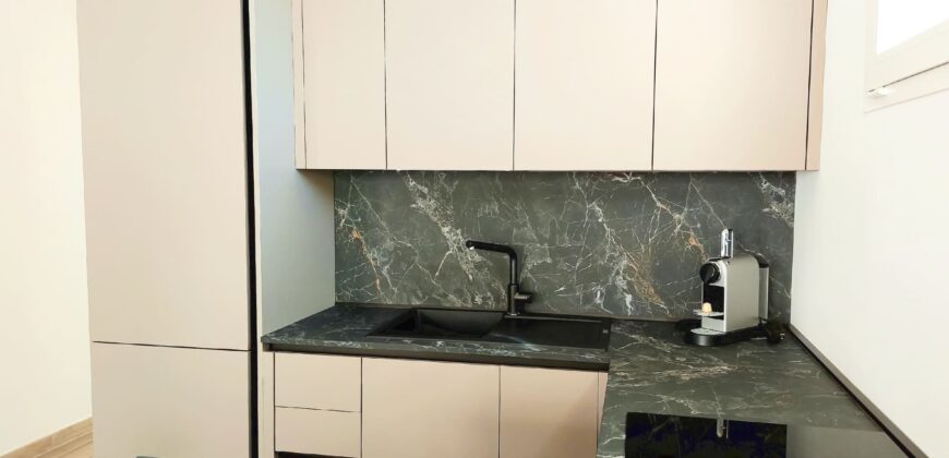 QUADRILOCALE RISTRUTTURATO CON DOPPIO TERRAZZO + LASTRICO SOLARE + MAGAZZINO + BOX AUTO –  VIA GEROLAMO GASTALDI – 650 m DAL MARE – ALASSIO