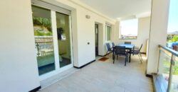 QUADRILOCALE RISTRUTTURATO CON DOPPIO TERRAZZO + LASTRICO SOLARE + MAGAZZINO + BOX AUTO –  VIA GEROLAMO GASTALDI – 650 m DAL MARE – ALASSIO