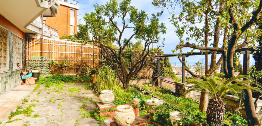 QUADRILOCALE CON BELLISSIMO GIARDINO VISTA MARE –  VIA MICHELANGELO (PARCO SAN ROCCO) – 650 m DAL MARE – ALASSIO