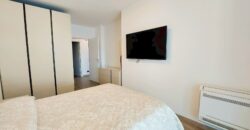 QUADRILOCALE RISTRUTTURATO CON DOPPIO TERRAZZO + LASTRICO SOLARE + MAGAZZINO + BOX AUTO –  VIA GEROLAMO GASTALDI – 650 m DAL MARE – ALASSIO