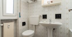 MONOLOCALE RISTRUTTURATO ED ARREDATO CON AMPIO BALCONE E VISTA APERTA –  VIA RAFFAELLO  – 400 m DAL MARE – BORGHETTO SANTO SPIRITO