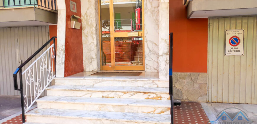 BILOCALE CON AMPIO BALCONE –  VIA PISA – 500 m DAL MARE – BORGHETTO S.SPIRITO