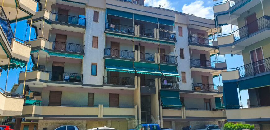 TRILOCALE CON AMPIO BALCONE VISTA MARE + BOX AUTO  – VIA MAZZINI/VIA MICHELANGELO – 400 m DAL MARE – BORGHETTO SANTO SPIRITO