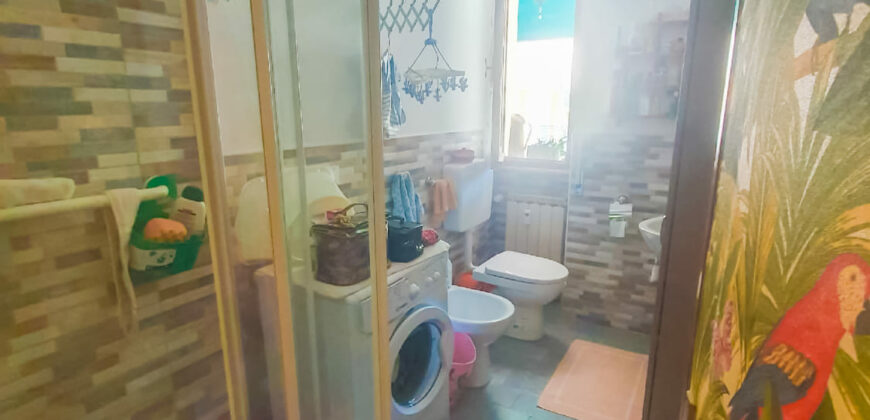 TRILOCALE CON AMPIO BALCONE VISTA MARE + BOX AUTO  – VIA MAZZINI/VIA MICHELANGELO – 400 m DAL MARE – BORGHETTO SANTO SPIRITO