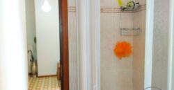 BILOCALE CON BALCONE ANGOLARE E VISTA APERTA – 400 m DAL MARE – BORGHETTO SANTO SPIRITO
